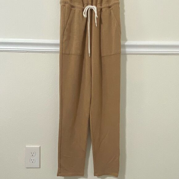 NWT MONROW Supersoft Jumpsuit Mocha Patch Pockets Size Medium - Picture 6 of 16
